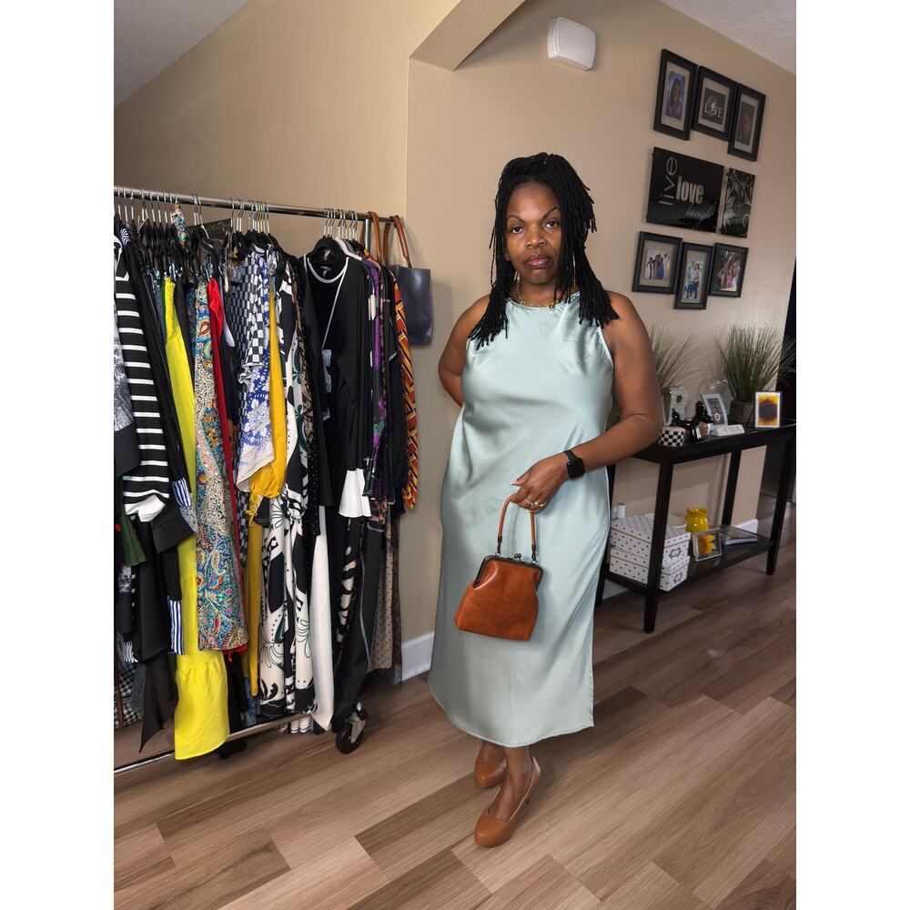 Women's Elegant Maxi Dress with Thigh Split Design
